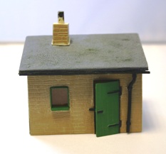 Stone lineside hut in resin (kit)