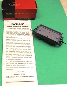 Pre-owned Wills Track cleaning wagon with Triang Couplings