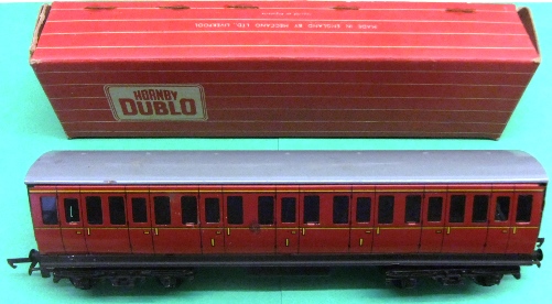 Pre-owned Hornby Dublo 4021 Suburban Composite in BR Maroon conversion