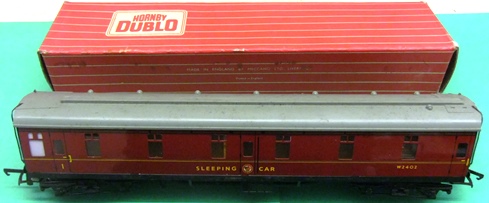 Pre-owned Hornby Dublo 4078 Composite Sleeping Car Maroon conversion