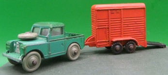 Dublo Dinky 073 Landrover & Smiths Horsebox