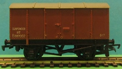 Wrenn W5102 Gunpowder Van with Hornby Dublo & Triang couplings