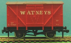 Wrenn W5011 Ventilated Van - Watneys with Hornby Dublo couplings