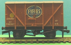 Wrenn W5022A Banana Van 'Fyffes' on Hornby Dublo chassis