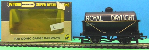 Wrenn W5062 Petrol Tank Wagon - Royal Daylight