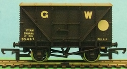 Dapol 4F-016-009 GWR Steam Banana Van on Wrenn Chassis