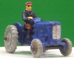 Scale Link Painted Tractor Driver for Dublo Dinky 069 Tractor